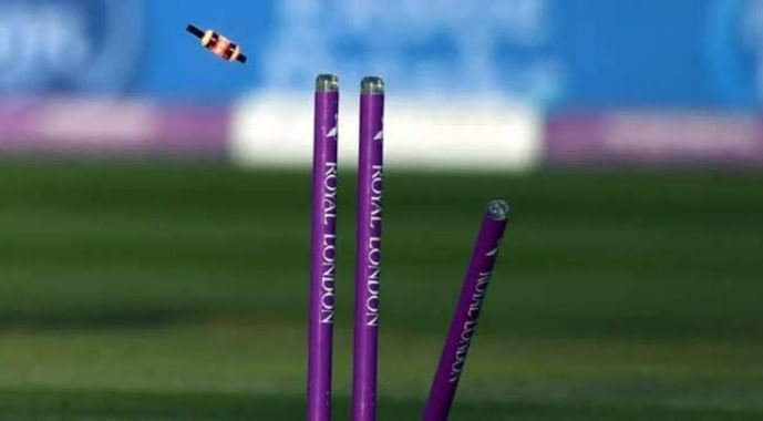 हा सामना राजस्थानमध्ये खेळवला गेला. राजस्थान क्रिकेट असोशिएशनतर्फे वरिष्ठ महिला क्रिकेट संघाच्या खेळाडूंच्या निवडीसाठी जयपूर आणि उदयपूर या दोन शहरांत राज्य स्तरीय सिनियर महिला टी-20 सामने खेळवले जात आहेत. हा सामना याच टुर्नामेंटमध्ये सीकर आणि सिरोही या दोन जिल्ह्यांच्या संघांमध्ये खेळवला गेलेा होता. 