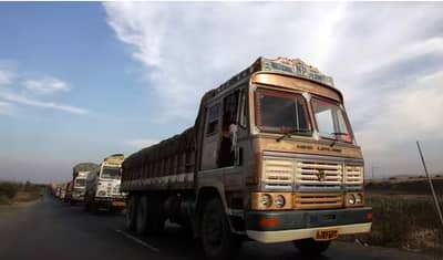 क्लीनरमुळे ट्रकचालकांना होणारा दंड रद्द, राज्य सरकारची अधिसूचना जारी