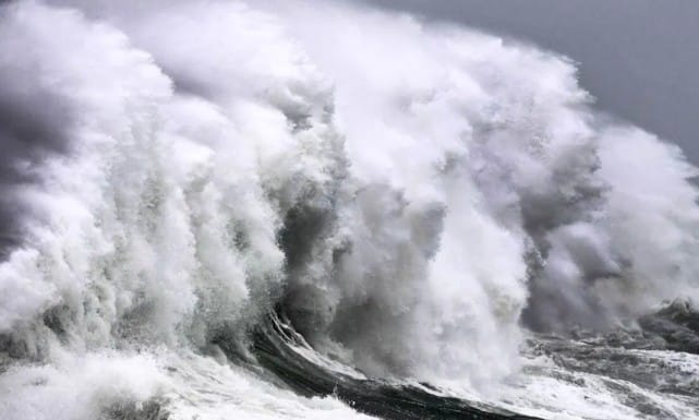 टीना दुरा यांच्या टीमने कॅस्केडिया सबडक्शन झोनच्या संबंधात पूर आणि पुरामुळे निर्माण होणार धोका तसेच समुद्रच्या पाणीपातळीत सातत्याने होणारी वाढ यावरही अभ्यास केला. या अभ्यासातून त्सुनामी येऊ शकते, असा अंदाज या शंशोधकांनी व्यक्त केला आहे. 