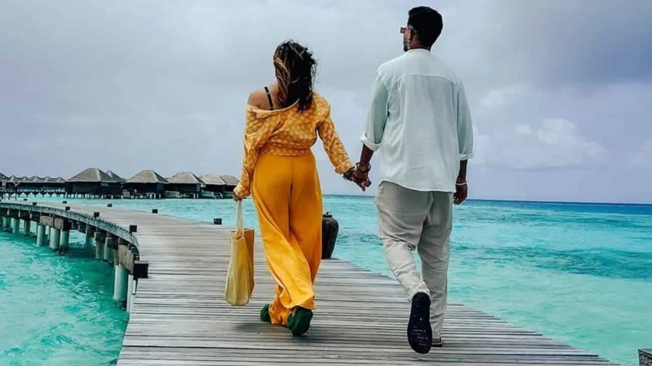 छोट्या पडद्यावर असे अनेक कलाकार आहेत, जे दीर्घ काळापासून कुठल्या शो मध्ये दिसलेले नाहीत. त्यांच्याकडे तसा कुठला मोठा प्रोजेक्टही नाहीय. मात्र, तरीही ते लग्जरी लाइफ जगत आहेत.