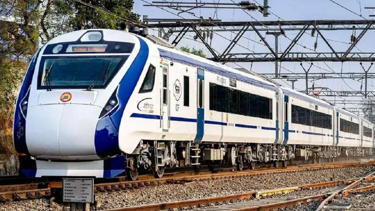 Vande Bharat: 'या' 7 वंदे भारत एक्सप्रेसचे डबे वाढवले जाणार, महाराष्ट्रातील एका मार्गाचा समावेश Vande Bharat: 'या' 7 वंदे भारत एक्सप्रेसचे डबे वाढवले जाणार, महाराष्ट्रातील एका मार्गाचा समावेश
