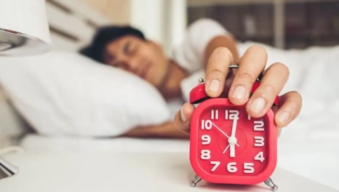 Disclaimer: वरच्या लेखातील माहिती ही प्राथमिक स्वरुपाची आहे. आम्ही या माहितीची पुष्टी करत नाही किंवा समर्थनही देत नाही. या लेखाच्या माध्यमातून अंधश्रद्धा पसरवण्याचा आमचा उद्देश नाही. तसेच आम्ही कोणताही दावा करत नाही. वरच्या लेखात दिलेल्या माहितीवरून कोणताही निर्णय घेण्याआधी त्या-त्या क्षेत्रातील तज्ज्ञांचा सल्ला आवश्य घ्या.  