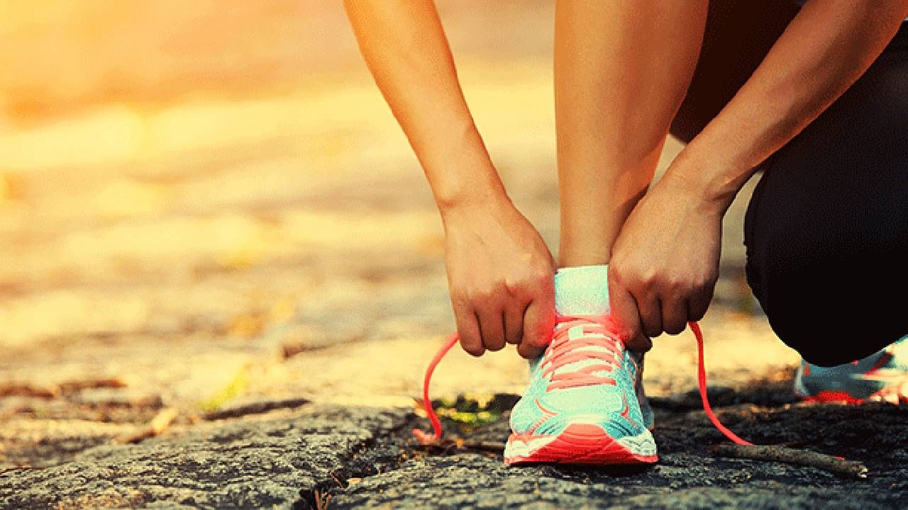 पण नेहमी हळूच चालावे. जेवन केल्यावर लगेचच झोपणे आपल्या आरोग्यासाठी हानिकारक आहे. यामुळे अनेक आजारांची लागण होऊ शकते. येथे दिलेली माहिती फक्त तुमच्या माहितीसाठी आहे. कोणताही उपचार घेण्यापूर्वी किंवा अंमलात आणण्यापूर्वी तज्ञांचा सल्ला घेणे महत्वाचे आहे. (सर्व फोटो श्रेय: सोशल मीडिया आणि गुगल)