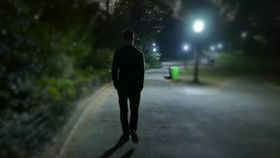 रात्रीच्या जेवणानंतर चालणे योग्य आहे की नाही? तुम्ही 'ही' चूक करत आहात रात्रीच्या जेवणानंतर चालणे योग्य आहे की नाही? तुम्ही 'ही' चूक करत आहात
