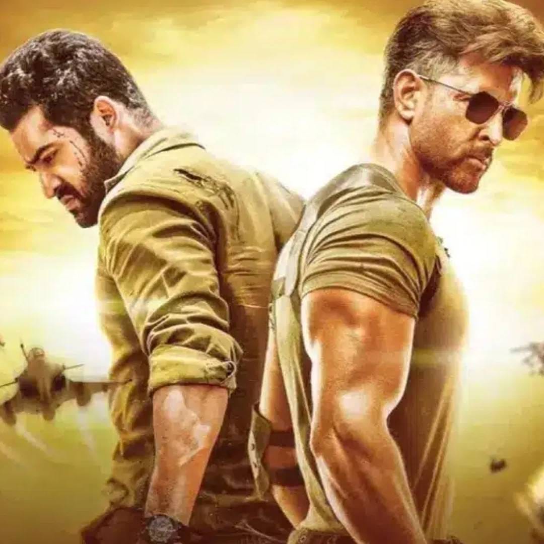 कुलीसोबत वॉर 2 चित्रपट रिलीज झाला. कमाईच्या बाबतीत हा चित्रपट कुलीच्या पाठोपाठच आहे. दोन्ही चित्रपटांच्या कमाईमध्ये मोठं अंतर आहे. कुली 450 कोटी कमाईच्या जवळ आहे. वॉर 2 ने अलीकडे 300 कोटीच्या कमाईचा आकडा पार केला. वॉर 2025 मध्ये सर्वाधिक कमाई करण्याच्या बाबतीत चौथ्या नंबरवर आहे.  