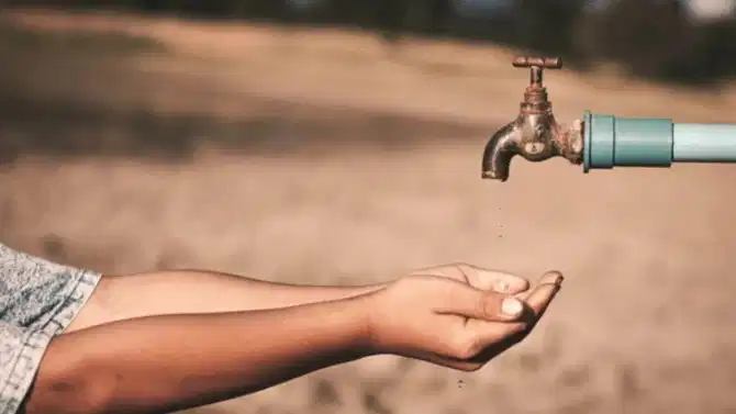 ट्रांसफरमुळे इंजिनीअर झाला नाराज, केलं मोठं कांड! तीन दिवस अख्ख गाव...