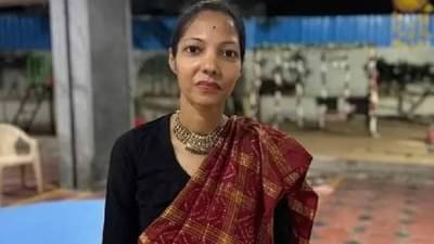 देवाला भेटायला जायचंय… नवरा कामावर गेला अन् तिने इमारतीच्या 5व्या मजल्यावरून… तिने असं का केलं?