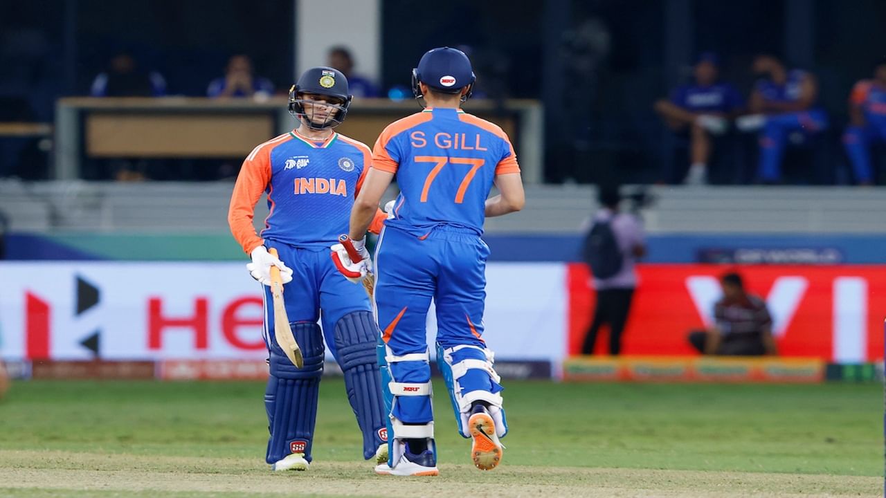 पाकिस्तानमधील काही जणांनी अभिषेक शर्माच्या एक्स अकाउंटला रिपोर्ट केलं. त्यामुळे अभिषेकचं अकाउंट सर्च होत नाहीय. अभिषेकचं अकाउंट सस्पेंड करण्यात आलं आहे. (Photo Credit : Acc)