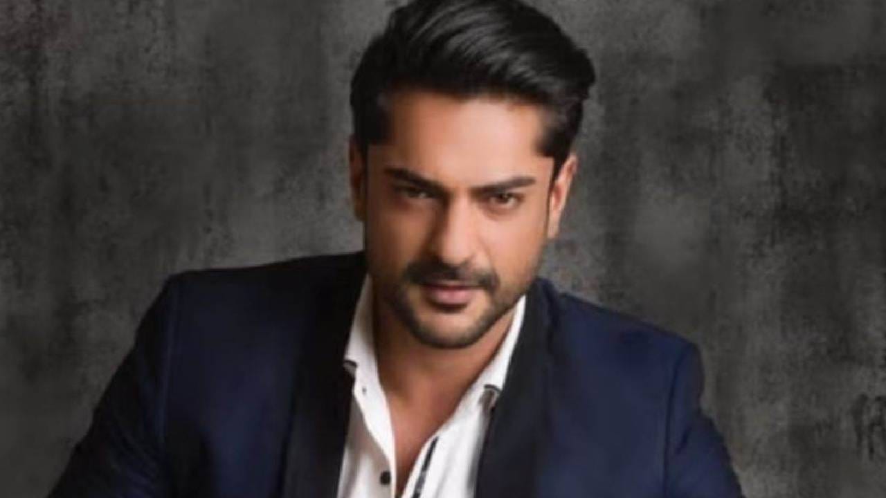 कोण आहे आशिष कपूर? बलात्कारप्रकरणी पुण्यातून अटक, महिलेकडून गंभीर आरोप कोण आहे आशिष कपूर? बलात्कारप्रकरणी पुण्यातून अटक, महिलेकडून गंभीर आरोप