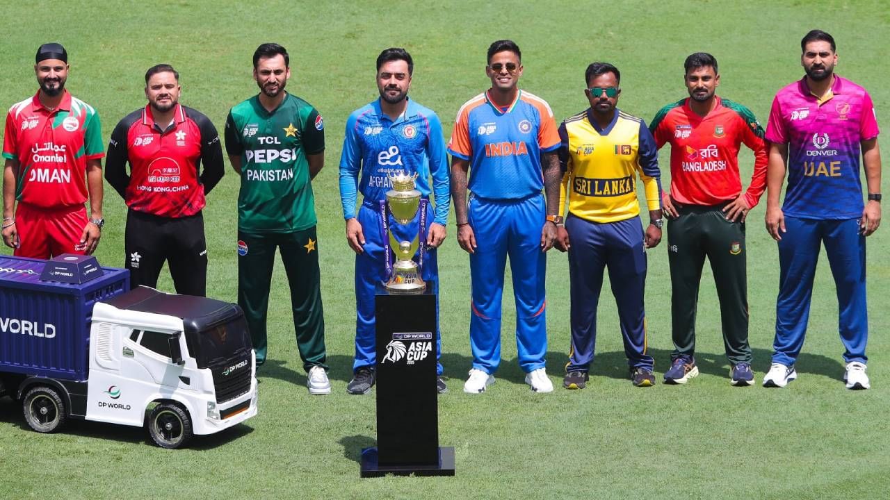 टीम इंडियाला या वाढीव बक्षिसी रकमेचा तसा काहीच फायदा नाही. त्या मागे कारणंही तसंच आहे. भारतीय संघाने जेतेपद मिळवल्यानंतर कधीच बक्षिसाची रक्कम घेत नाही. हा पैसा खेळाडूंना वाटण्याऐवजी बीसीसीआय ही रक्कम आशियाई क्रिकेटला प्रोत्साहन देण्यासाठी दान करते. (Photo- ACC Twitter) 