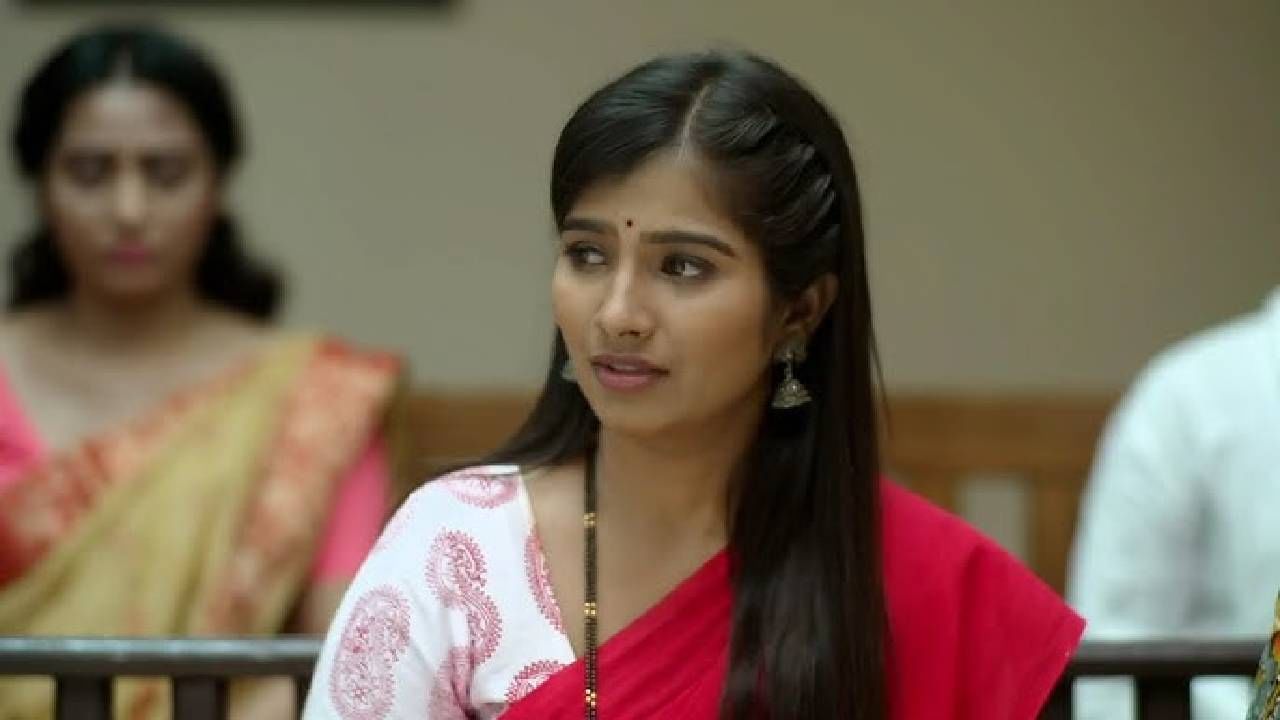 'दहीहंडी 2025'च्या इव्हेंटसाठी सेलिब्रिटी मॅनेजर सुजित सरकाळेने अस्मिताला एक इवेंटसाठी बोलावले होते. त्याने तिला अर्धे पैसे इवेंट आधी दिले आणि राहिलेले इवेंटदरम्यान देतो असे सांगितले होते. पण त्याने इवेंट झाल्यानंतरही ते पैसे दिले नाहीत. तसेच पोलिसांनाही गंडवले असल्याचे अस्मिताने म्हटले आहे.