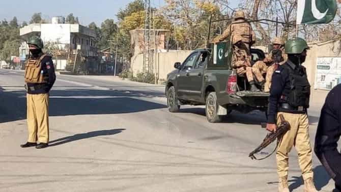 Pakistan Blast : पाकिस्तान हादरला, एकाचदिवशी तीन शक्तीशाली बॉम्बस्फोट, किती निरपराधांचा मृत्यू?