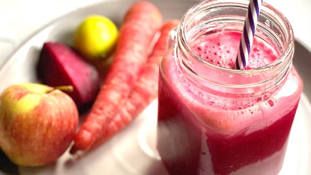 चाळीशीमध्ये शरीरासोबतच त्वचेच्याही काही समस्या निर्माण होतात. अशावेळी काळजी घेणे अत्यंत आवश्यक आहे. यादरम्यान काही टीप्स फॉलो केल्या तर ते फायदेशीर ठरेल. 