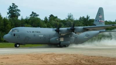 जग हादरलं! भारताविरोधात मोठा कट? अमेरिकन हवाई दलाचे C-130 हरक्यूलिस विमान थेट इतक्या जवानांसह बांगलादेशात, हॉटेलमधील...
