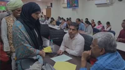 माझा पती अय्याशी करायला थायलंडला जातो, मोठ्या शहरांमध्ये... पत्नीनेच केली उपजिल्हाधिकाऱ्याची पोलखोल