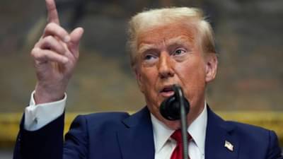 H-1B visa : डोनाल्ड ट्रम्प यांचा शुल्क वाढीनंतर आता एच-1बी व्हिसाबाबत आणखी एक खळबळजक निर्णय, भारताला मोठा धक्का