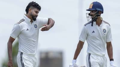 Duleep Trophy 2025 : टीम इंडियातून ज्याला बाहेर बसवलं, त्यानेच ठोकलं शतक, श्रेयस अय्यरसोबत झालं वाईट