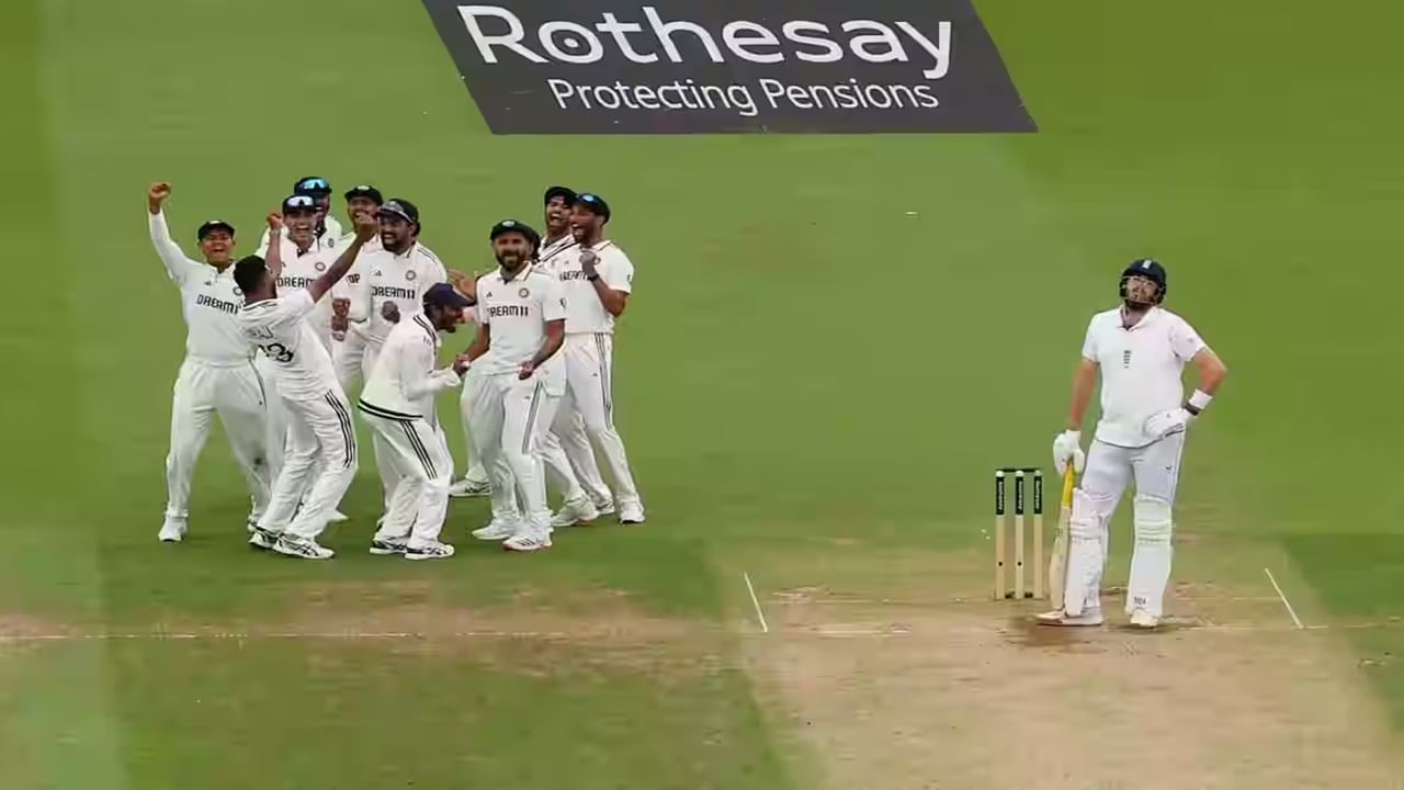 ENG vs IND : इंग्लंड-इंडिया टेस्ट सीरिजनंतर स्टार खेळाडूचा अचानक मोठा निर्णय, टीमला मोठा झटका ENG vs IND : इंग्लंड-इंडिया टेस्ट सीरिजनंतर स्टार खेळाडूचा अचानक मोठा निर्णय, टीमला मोठा झटका