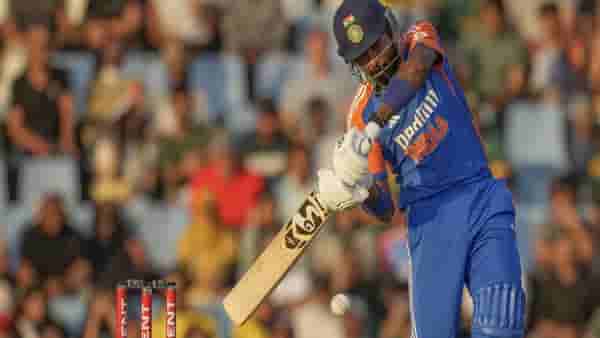 Asia Cup 2025 : हार्दिक पंड्याला मोठ्या विक्रमाची संधी, फक्त 5 सिक्सची गरज, नक्की रेकॉर्ड काय?