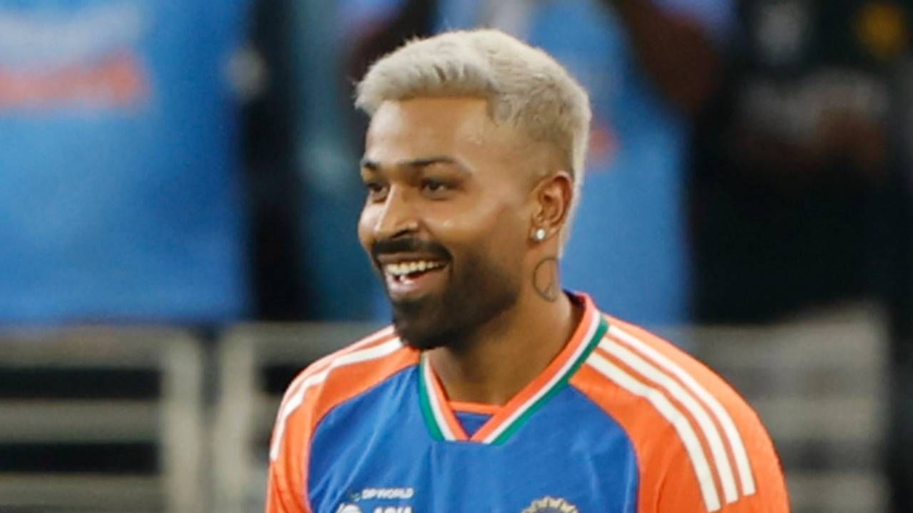 हार्दिक पंड्याने 2016 मध्ये भारतीय क्रिकेट संघासाठी टी20 आंतरराष्ट्रीय क्रिकेटमध्ये पदार्पण केले होते. तेव्हापासून संघातील एक महत्त्वाचा खेळाडू आहे. त्याने 129 टी20 सामन्यांमध्ये 98 विकेट्स घेतल्या आहेत. (फोटो- बीसीसीआय ट्वीटर)