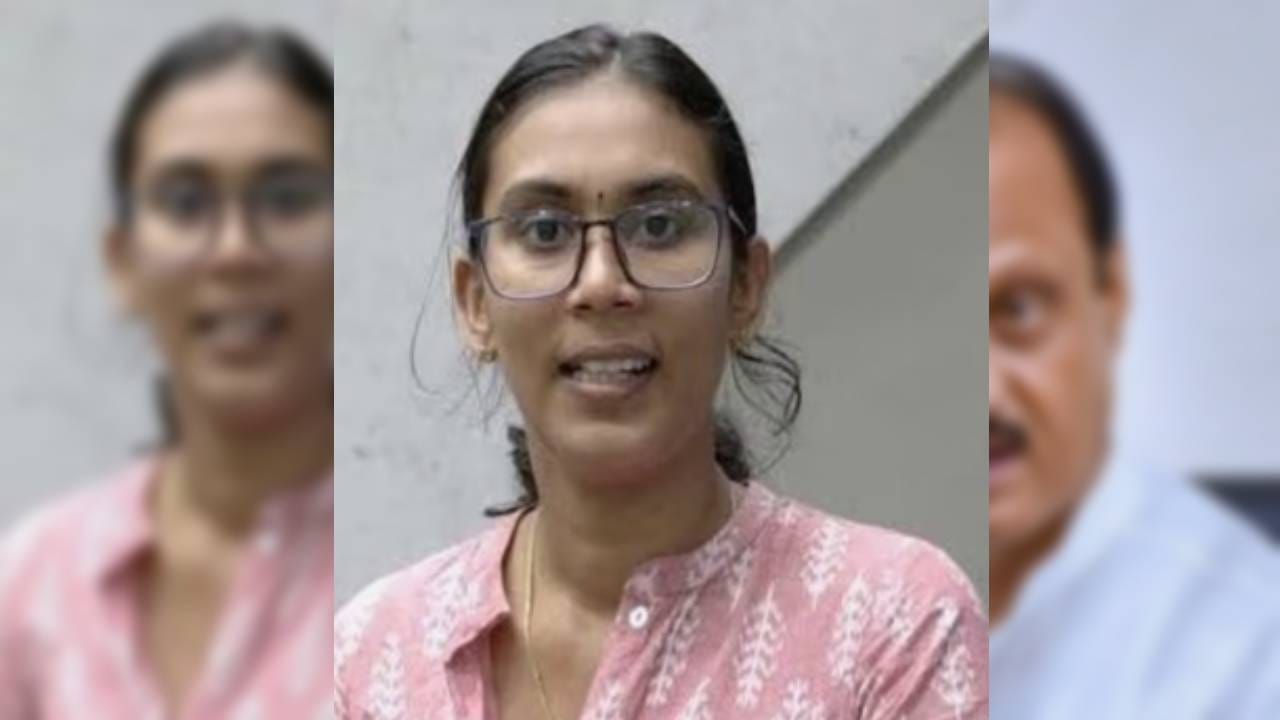 अंजना कृष्णा यांची आई स्थानिय न्यायालयात टायपिस्ट म्हणून काम करत आहेत. त्या अगदी सामान्य कुटुंबातून आल्या आहेत.