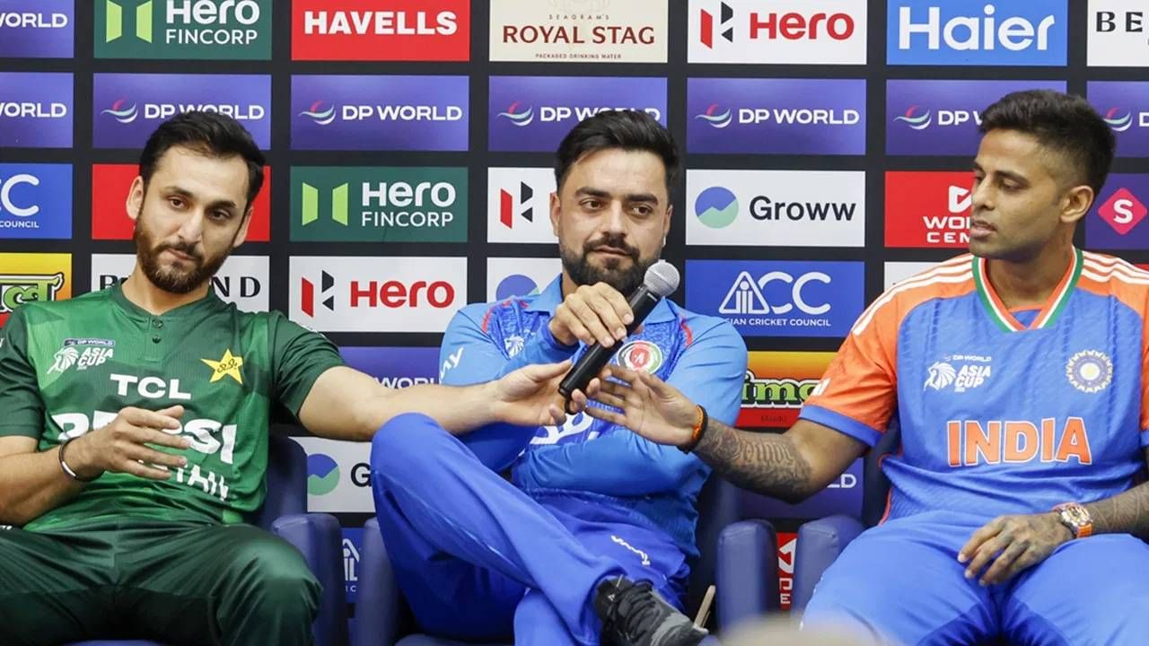 भारत पाकिस्तान सामन्याची तिकीट व्रिकी थंडावली, नेमकं काय झालं? भारत पाकिस्तान सामन्याची तिकीट व्रिकी थंडावली, नेमकं काय झालं?