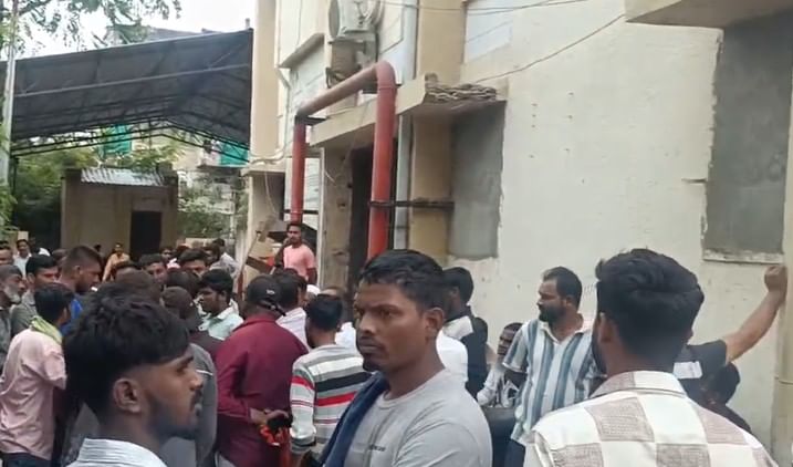 जीभ कापलेल्या अवस्थेत हा मृतदेह आढळून आल्याने त्याच्यासोबत घातपात झाल्याचा संशय कुटुंबीयांनी व्यक्त केला आहे. मृतदेह आढळून आला यावेळी त्याची जीभ कापलेली असल्याचे समोर झाला आहे.