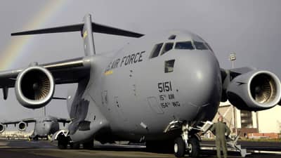 जग हादरले! भारताविरोधात कट? अमेरिकन हवाई दलाचे C-17 विमान थेट पाकिस्तानच्या एअरबेसवर, खळबळ..