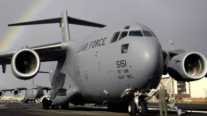 जग हादरले! भारताविरोधात कट? अमेरिकन हवाई दलाचे C-17 विमान थेट पाकिस्तानच्या एअरबेसवर, खळबळ..