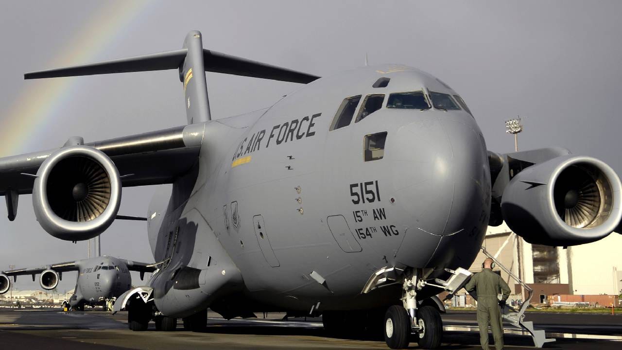 जग हादरले! भारताविरोधात कट? अमेरिकन हवाई दलाचे C-17 विमान थेट पाकिस्तानच्या एअरबेसवर, खळबळ..