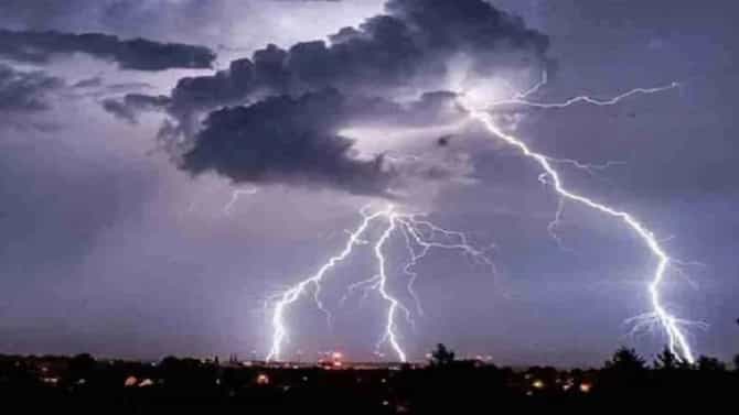 IMD Rain Forecast : सावधान राहा सतर्क राहा; महाराष्ट्रात पावसाचा जोर आणखी वाढणार, आयएमडीकडून या जिल्ह्यांना रेड अलर्ट