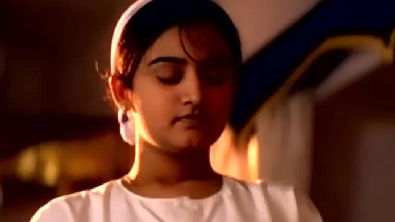  मोहिनीने नंतर 'आदित्य ३६९', 'हिटलर', 'इनाथे चिंथा विशयम', 'ओरु मरवथूर कनवु', 'वेशम', 'गडिबिडी अलीया', 'पुधिया मन्नारगल', 'लाली' यासह अनेक हिट चित्रपटांमध्ये काम केलं. त्या शेवटच्या वेळी २०११ मध्ये आलेल्या 'कलेक्टर' या चित्रपटात दिसल्या होत्या.