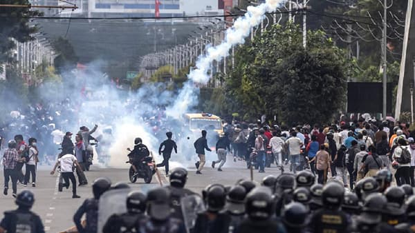 Nepal Protest : लष्कराचा पुन्हा गोळीबार, नेपाळमधील हिंसाचार थांबेना, भारत अलर्ट मोडवर, भारताच्या सीमेवर...