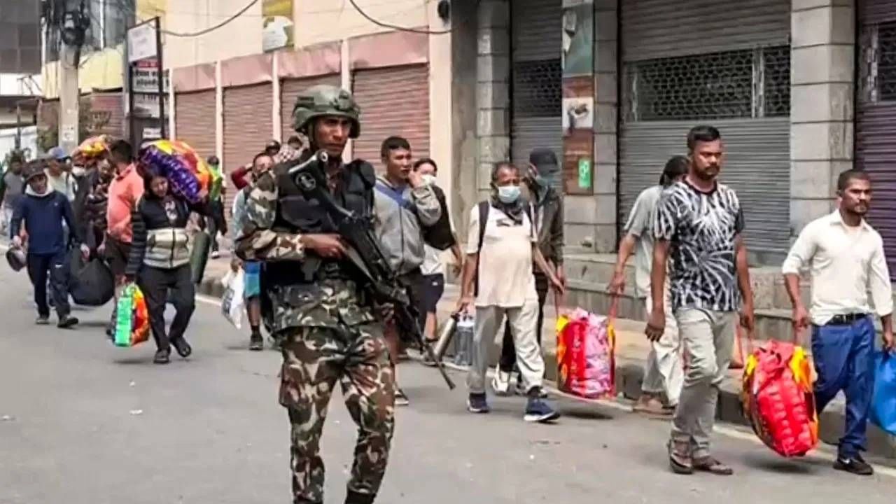 Nepal Gen Z Protest : अखेर एकमताने नेपाळच्या नवीन पंतप्रधानाच नाव ठरलं, जेन-Z सुद्धा दिलं समर्थन