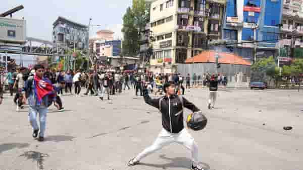 Nepal Violence : ओली सरकारचं एक पाऊल मागे, तरी नेपाळमध्ये आज काहीतरी मोठं घडणार, कारण...