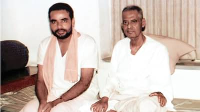 कोण होते ते वकील साहेब ज्यांचे कपडे घुवायचे नरेंद्र मोदी,संघाशी काय कनेक्शन ?