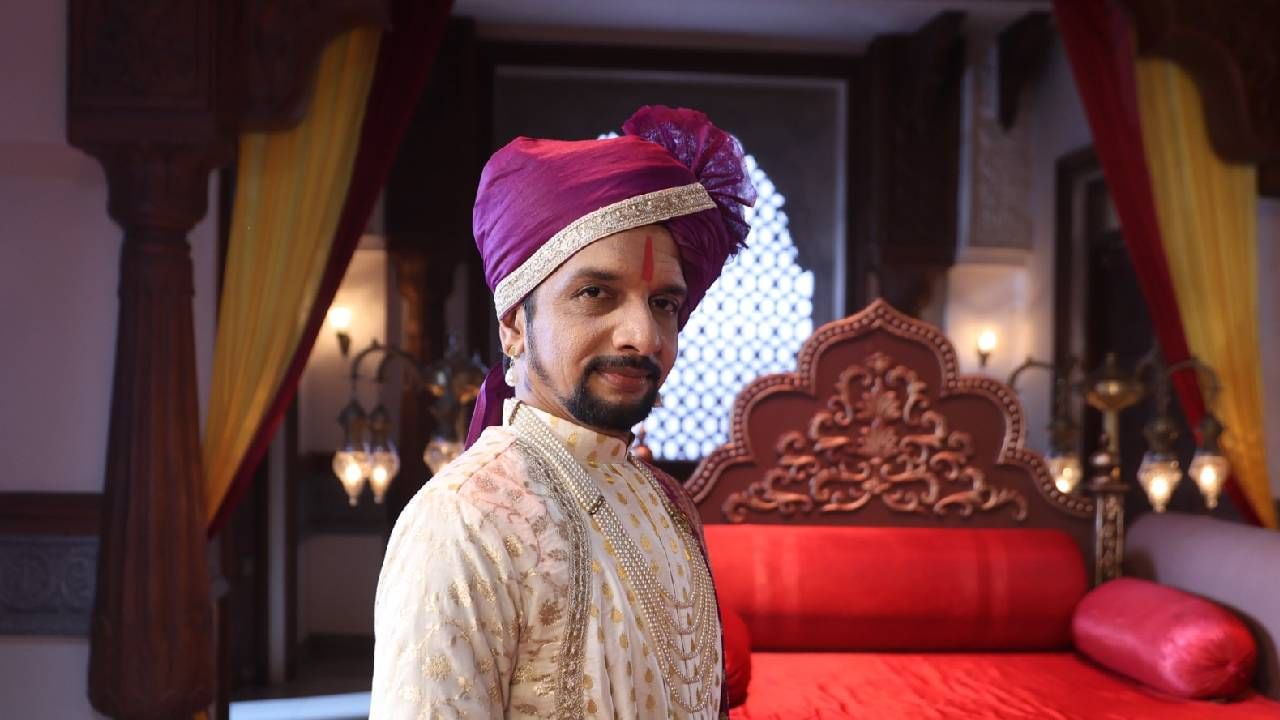 निलेश साबळे आणि भाऊ कदम यांना एकत्र पाहण्यासाठी संपूर्ण महाराष्ट्र उत्सुक होता. अखेर ही प्रतीक्षा संपणार आहे. स्टार प्रवाहच्या 'ढिंचॅक दिवाळी' कार्यक्रमाच्या निमित्ताने ही जोडी पुन्हा एकत्र येतेय. प्रेक्षकांप्रमाणेच भाऊ कदम आणि निलेश साबळे देखिल या कार्यक्रमासाठी प्रचंड उत्सुक आहेत. 
