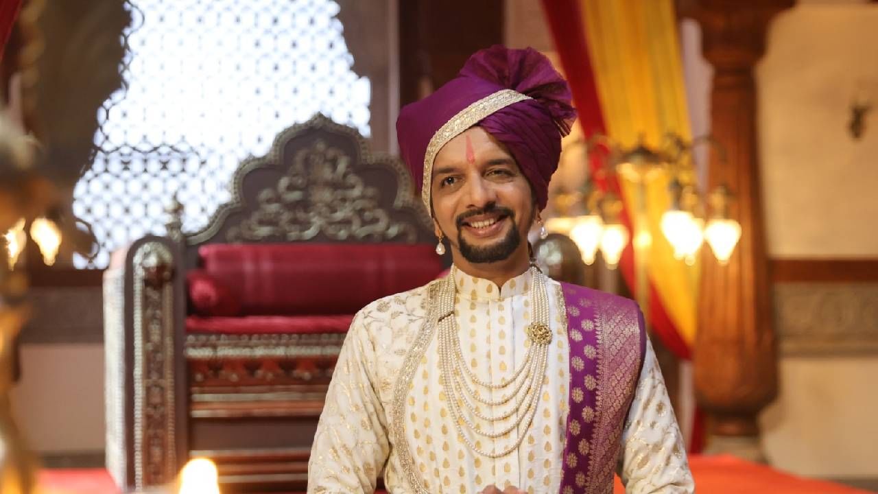 फराळाइतकाच खमंग कॉमेडीचा तडका आणि फटाक्यांच्या आतषबाजीप्रमाणे लखलखते कलाकारांचे परफॉर्मन्स दिवाळी विशेष कार्यक्रम आणखी स्पेशल करणार आहेत. 
