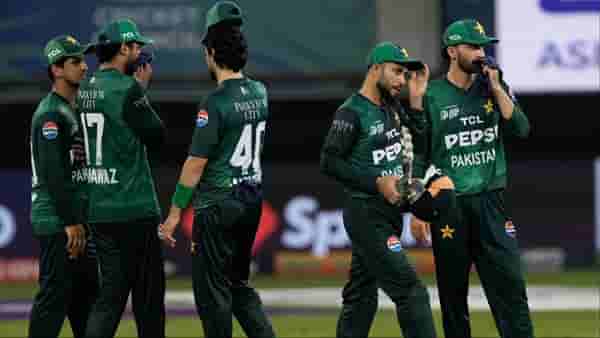 IND vs PAK : त्याला काढून टाका, पाकिस्तानची पराभवानंतर आयसीसीकडे तक्रार