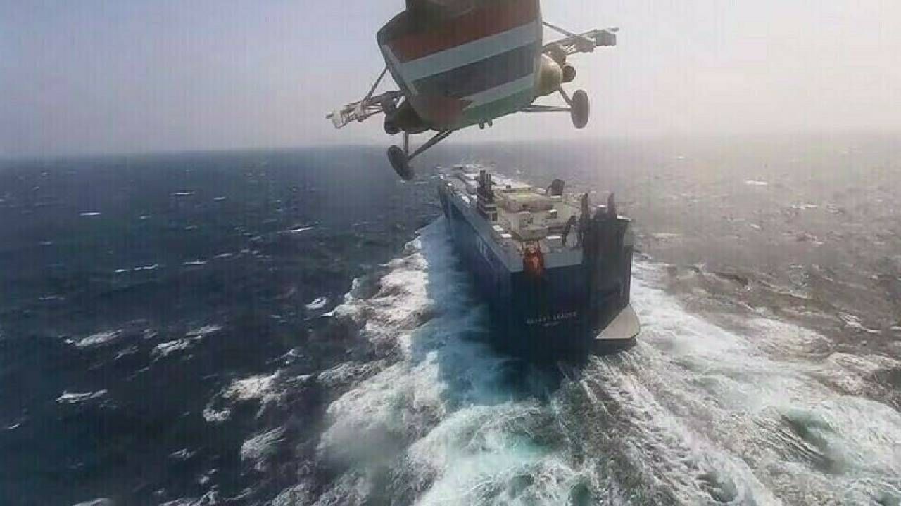 जग हादरलं! पाकिस्तानी जहाजावर मोठा हल्ला, तब्बल 24 नागरिक आणि..