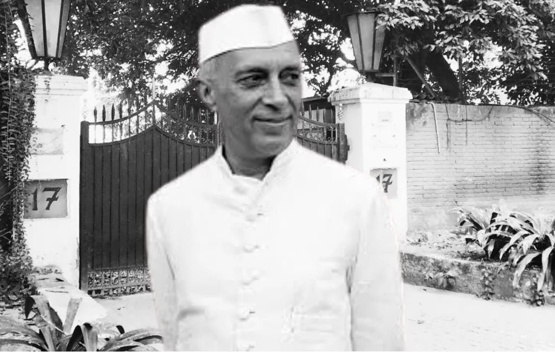 नेहरुंचा सरकारी बंगला विक्रीला, किंमत ऐकाल तर चाट पडाल, कोण विकत घेणार ? नेहरुंचा सरकारी बंगला विक्रीला, किंमत ऐकाल तर चाट पडाल, कोण विकत घेणार ?