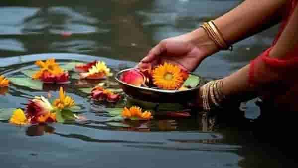 असा योग पुन्हा नाही, यंदाचा पितृपक्ष आहे खास, करा हा उपाय पितृदोषातून होईल कायमची सुटका