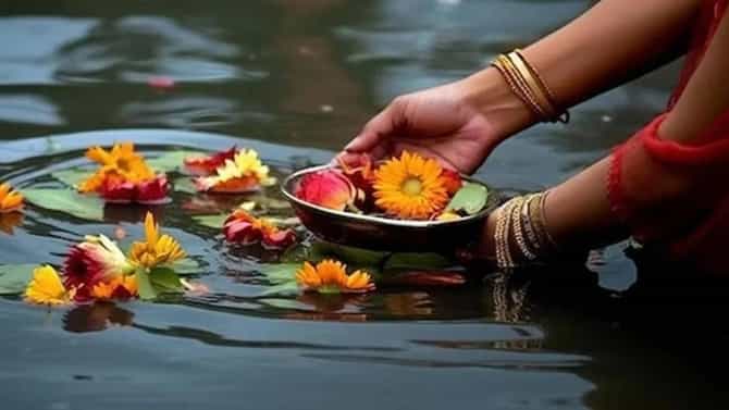 असा योग पुन्हा नाही, यंदाचा पितृपक्ष आहे खास, करा हा उपाय पितृदोषातून होईल कायमची सुटका