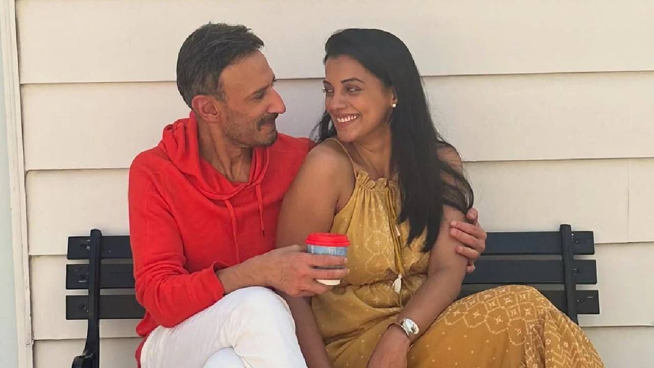 राहुलने 2000 मध्ये 'चॅम्पियन' या चित्रपटातून बॉलिवूडमध्ये पाऊल ठेवलं. यामध्ये त्याने खलनायकाची भूमिका साकारली होती. नकारात्मक भूमिका असूनही राहुलच्या कामगिरीचं खूप कौतुक झालं होतं. त्यानंतर हळूहळू तो बॉलिवूडमधल्या दमदार खलनायकांच्या यादीत सहभागी झाला.