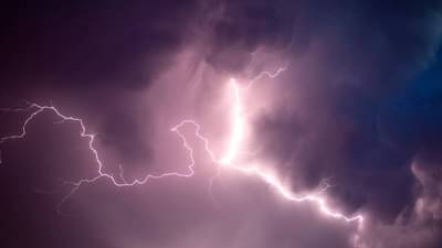 अतिमहत्वाच्या कामाशिवाय घराबाहेर पडणे टाळा, प्रशासनाचा मोठा इशारा, पुढील 24 तास धोक्याची..