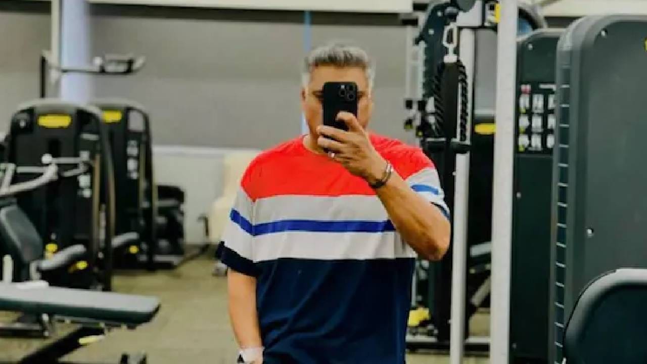 कलाकार हे त्यांच्या लग्झरी आयुष्यासाठी ओळखले जातात. छोट्या पडद्यावरील काही कलाकारांची लोकप्रियता ही बॉलिवूड अभिनेत्यांपेक्षा जास्त आहे. एक अभिनेता तर असा आहे त्याने बॉलिवूड अभिनेत्यापेक्षाही जास्त मानधन घेतले आहे. आता हा अभिनेता कोण? असा प्रश्न सर्वांना पडला आहे. चला जाणून घेऊया... 