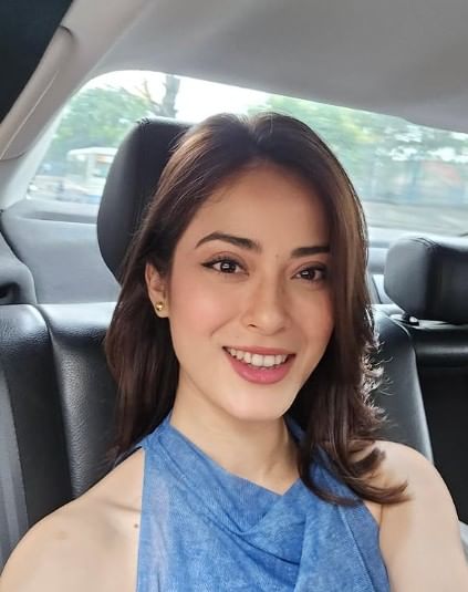 मिळालेल्या माहितीनुसार श्रृंखला खातीवाडा ही मीस नेपाळ वर्ल्ड राहिलेली आहे. तिच्या ग्लॅमरस लुकवर तेथील अनेक तरुण फिदा आहेत. तिचे राहणीमानही उच्च दर्जाचे आहे. तिलाच आता सर्वाधिक ट्रोल केले जात आहे.