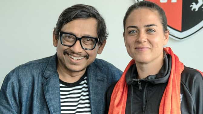 साब्रिना विटमॅन..! पुरूष फुटबॉल संघाला मार्गदर्शन करणारी महिला प्रशिक्षक, असा आहे प्रेरणादायी प्रवास