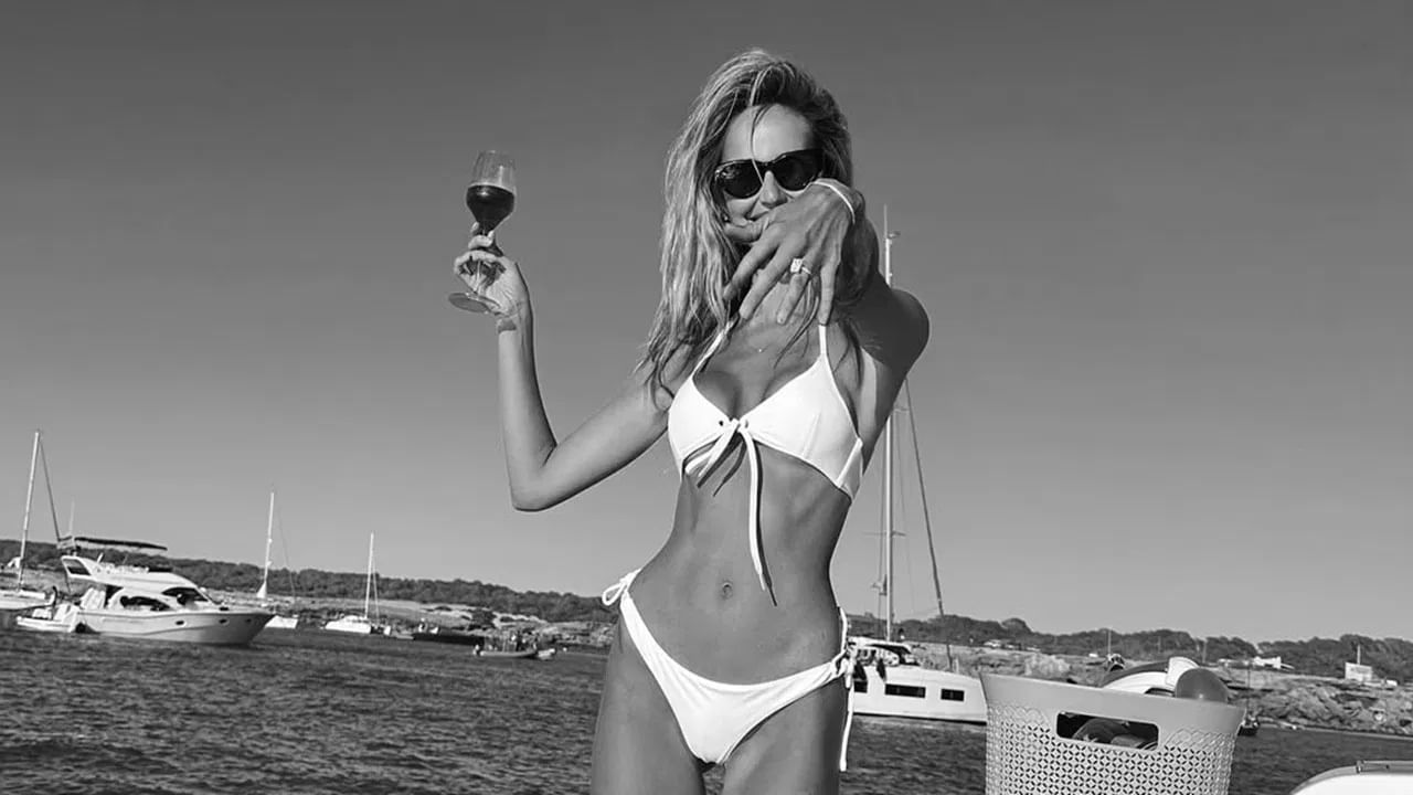 ऑलराउंडर मार्कस स्टोयनिसची होणारी बायको ही मॉडेल आहे. सारा ऑस्ट्रेलिया आणि अन्य देशातील ब्रँडसाठी काम करते. तसेच सारा बिजनेसवूमन आहे. सारा फॅशन इंडस्ट्रीत फार सक्रीय आहे. (Photo Credit : Instagram) 