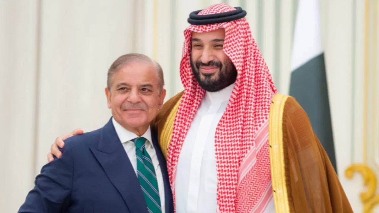 Saudi Arabia-Pakistan : भारताविरुद्ध युद्ध झाल्यास आता सौदी अरेबिया सुद्धा रणांगणात उतरणार का? पाकिस्तानचा मोठा दावा